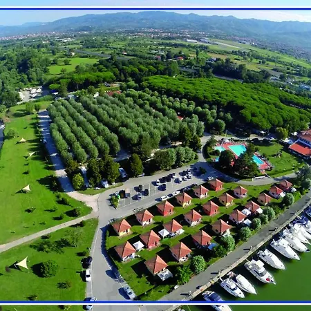 אתר קמפינג Sarzana- Mobilhome 5 Persone Pool And Garden