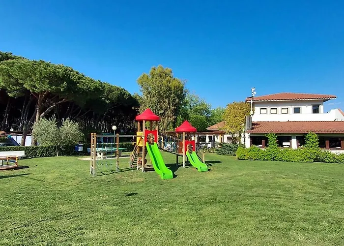 Sarzana- Mobilhome 5 Persone Pool&garden * Sarzana