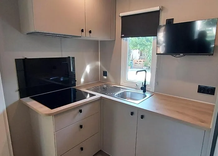Sarzana- Mobilhome 5 Persone Pool&garden Camping Sarzana