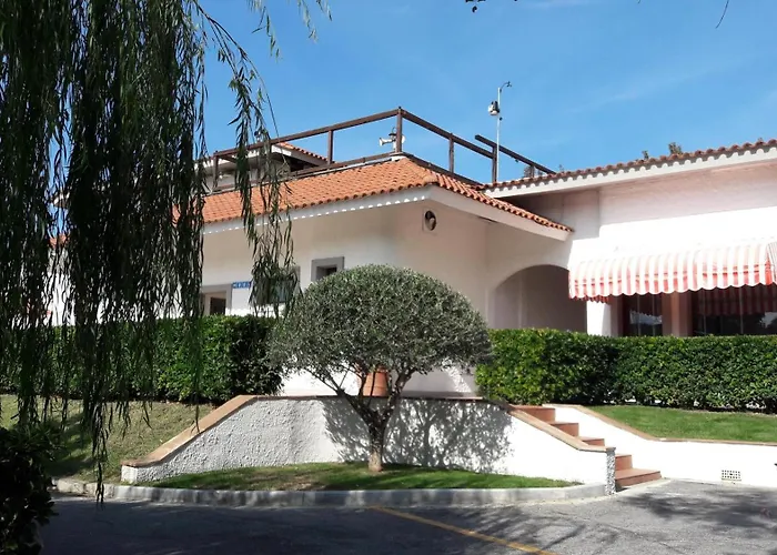 Sarzana- Mobilhome 5 Persone Pool And Garden Parque de Campismo *